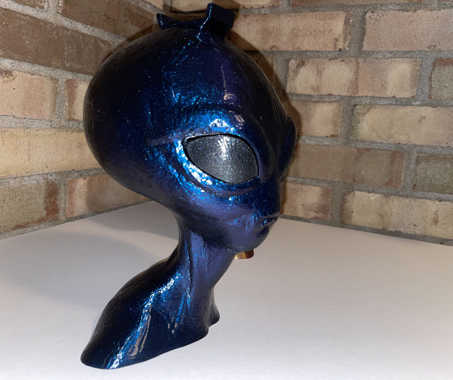 Alien Head Headphone Stand