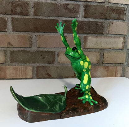 Frog Wine Bottle Stand